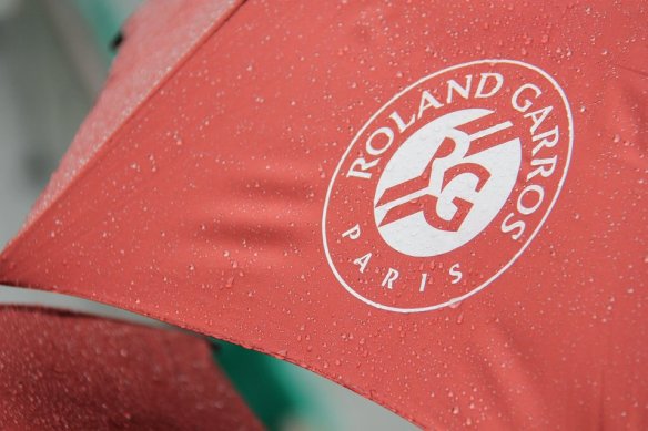 Roland Garros - Rain and Umbrella